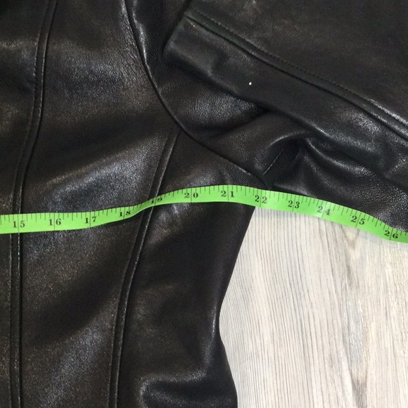 Used Avanti Black 100% Leather Jacket, Large - Picture 11 of 16
